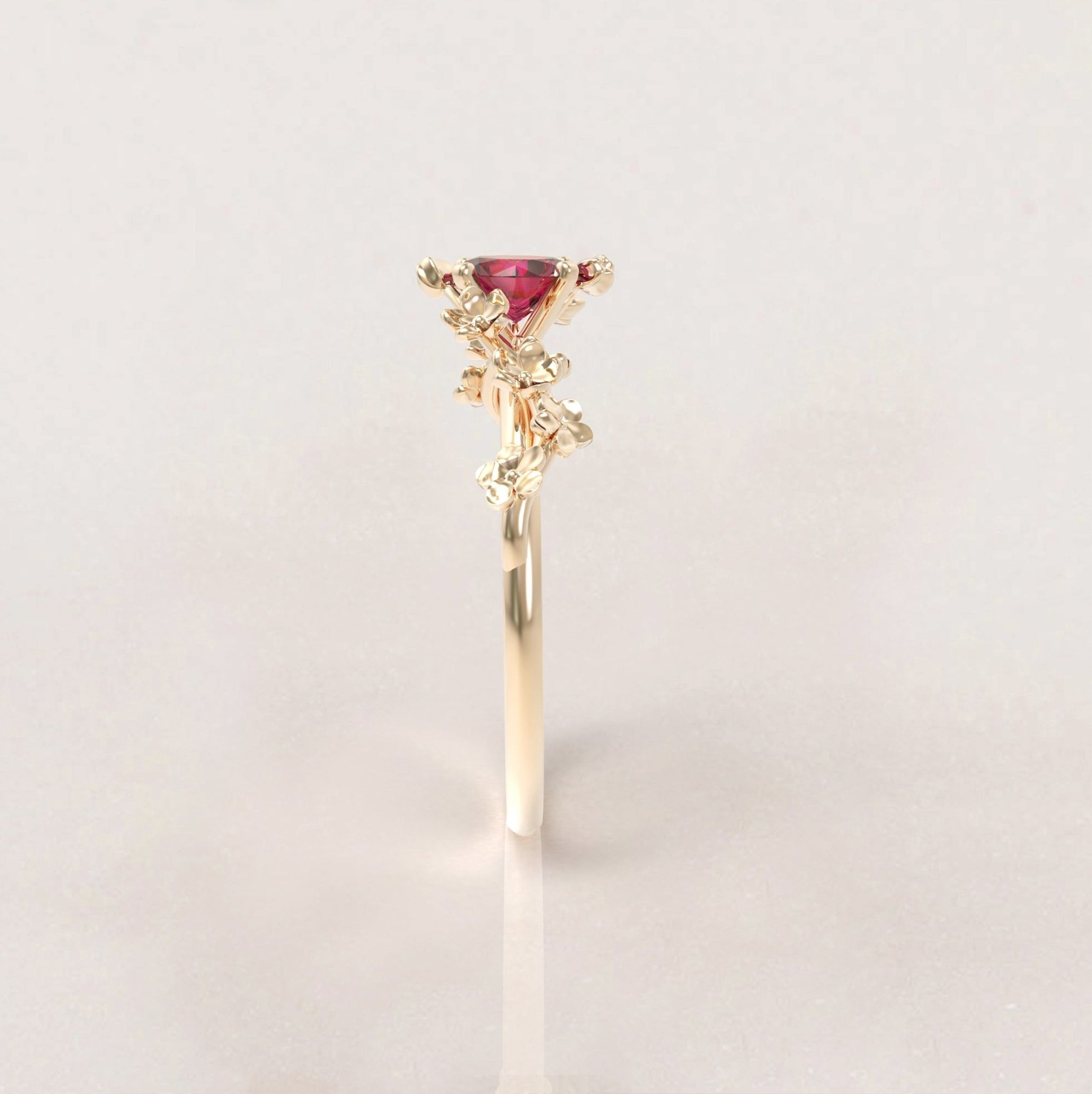 Flowers Rng Unique Flowers Engagement Ring No.6 Version 2 in Yellow Gold - Red Rub