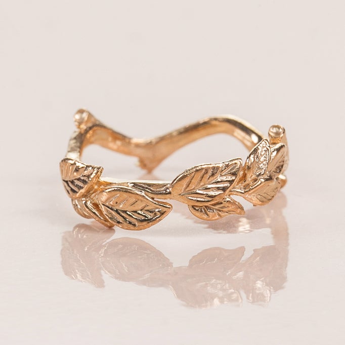 Unique Leaves Ring No.3 in Yellow Gold - Roelavi